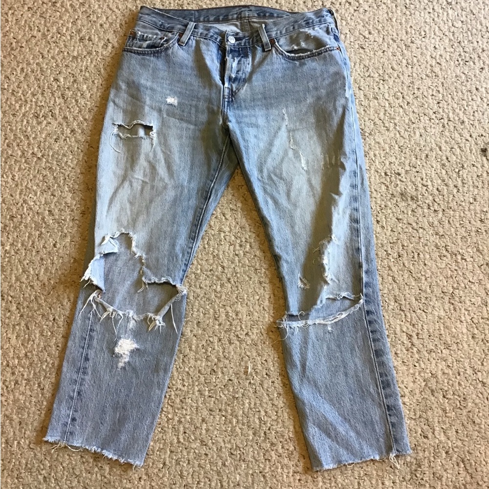LEVIS 501 BUTTON FLY HEAVILY DISTRESSED CROP JEANS 32 RIPPED TORN FRAY WOMENS